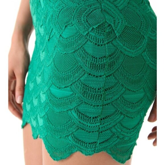 NIGHTCAP x CARISA RENE Victorian Lace One Sleeve Dress - Picture 3 of 10